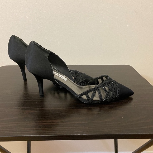 Nima pointed Heels - Picture 2 of 5